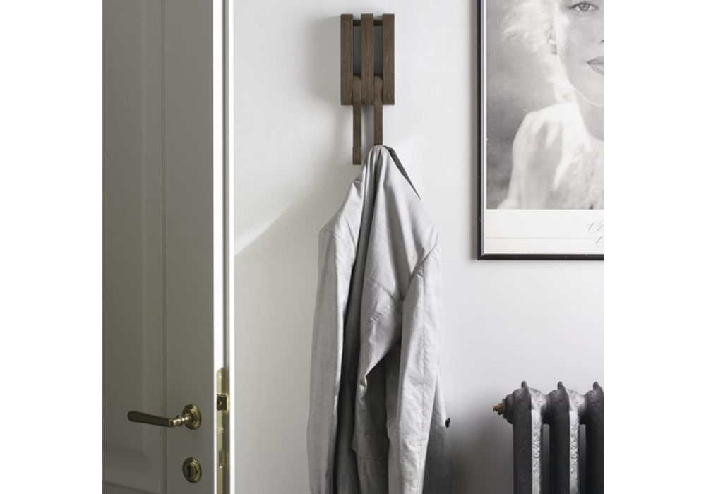 Wall-mounted coat rack